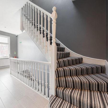 The Anson Hotel - Conveniently Located Sweet Space Near Transportation Stations London Exterior foto