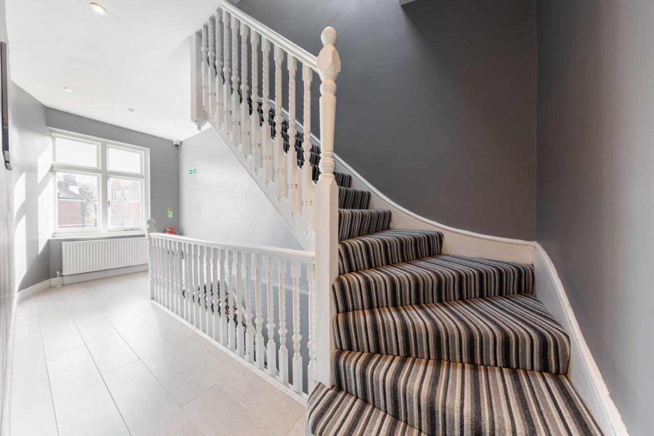 The Anson Hotel - Conveniently Located Sweet Space Near Transportation Stations London Exterior foto